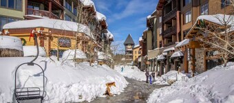 Colorful Condo with Shared Pool & Hot Tub - Two Miles from Eagle Lodge