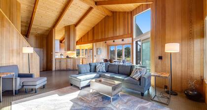 In der Nähe auf Strand w / privaten Whirlpool, Schwimmbad, und Blick auf das Meer, Hunde OK!