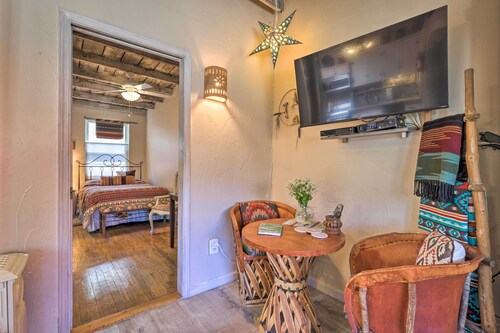 Authentic Adobe Abode < 1 Mile to Sante Fe Plaza!
