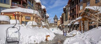 Condo with shared pool & hot tub near the action of Mammoth Lakes