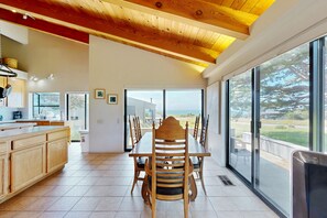 Dining - Bright home w/ patio, ocean views & shared pools - steps to Bluff Trail & Golf (Sea Ranch)