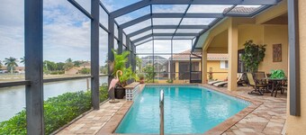 Upscale Marco Island Villa w/ Outdoor Bar + Pool!