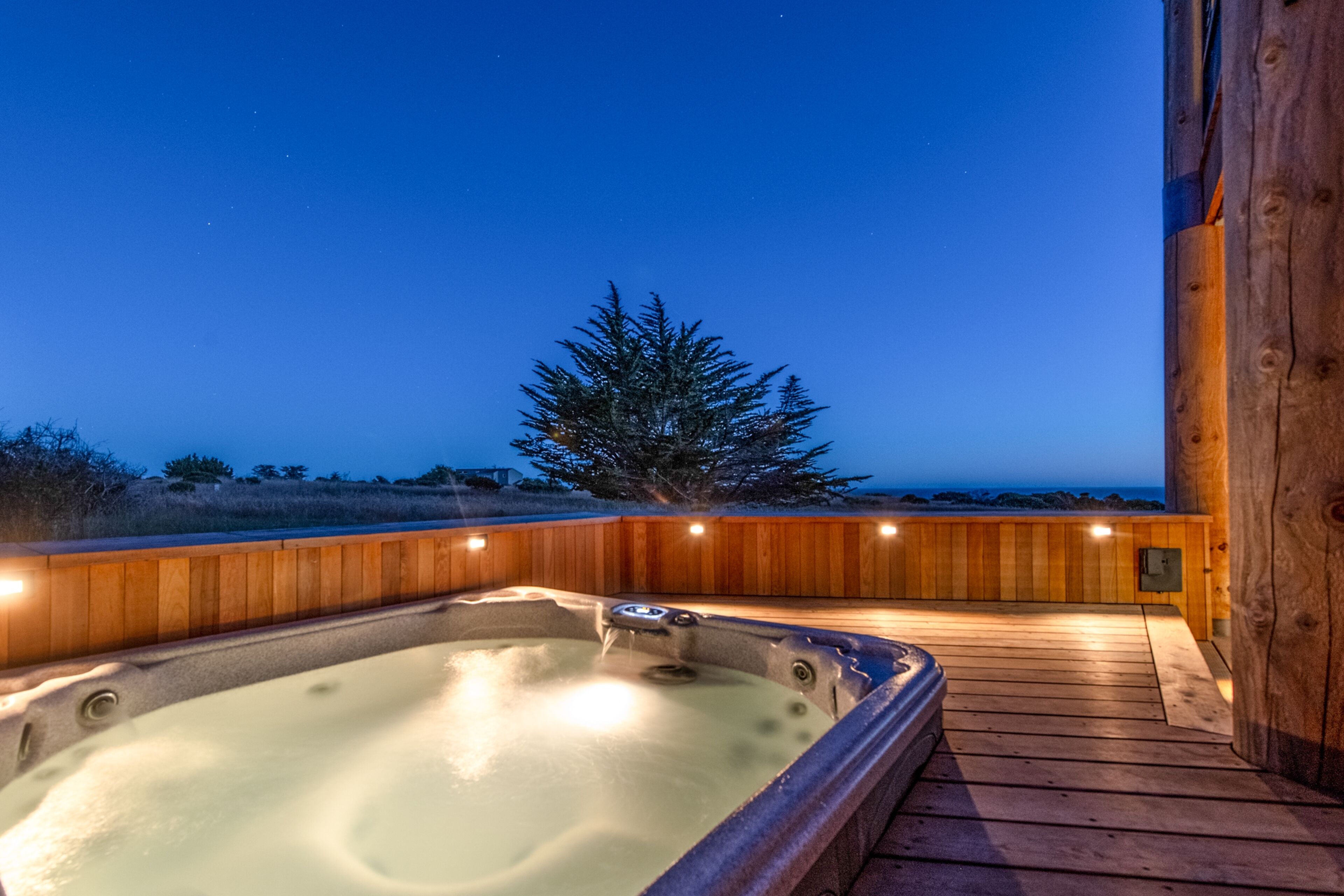 Artful hexagon home with amazing views, private hot tub & pool access