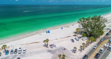 Island Daze | Newly Renovated Beach Retreat Steps from Bridge Street