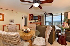 TV, video games, DVD player - Valley Isle Resort- Ocean View Penthouse-lots of Whale Watching! 2 bed/2 Bath (Lahaina)