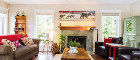 TV, fireplace, offices