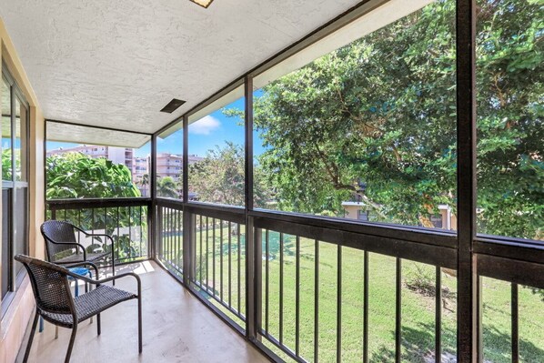 Property grounds - Charming Condo | Two Pools and Steps to Beach (Marco Island)