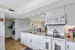 Fridge, microwave, oven, stovetop - Island-Style Condo | Pool, Spa & Steps to Beach (Marco Island)