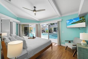 3 bedrooms, iron/ironing board, WiFi, bed sheets - Private Home & Guesthouse | Courtyard, Pool & Spa (Marco Island)