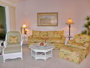 TV - Quiet, Gated Community | Pool and Tennis Courts (Marco Island)