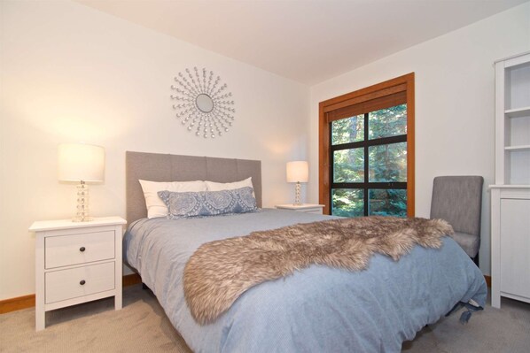 3 bedrooms, iron/ironing board, WiFi