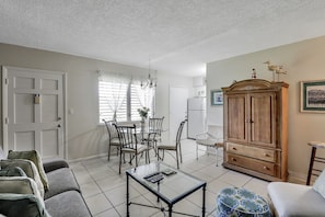 TV - Idyllic Condo | Brief Walk to Beach & Restaurants (Marco Island)