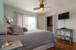 2 chambres, fer et planche à repasser, Wi-Fi gratuit, draps fournis