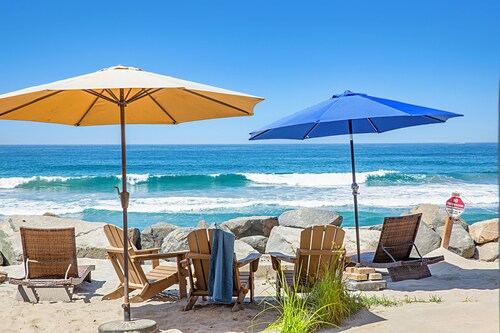Pet Friendly Oceanfront Unit in Oceanside P1315-2
