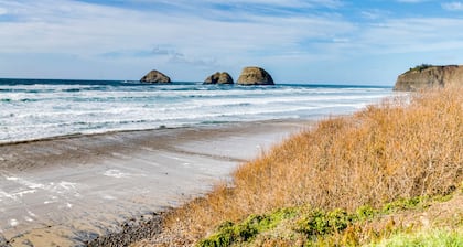 Charming Oceanfront Getaway with Gorgeous Water Views & Easy Beach Access