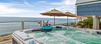 Single Family Home with a Private Beach Backyard P1809-0