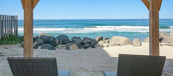 Pet Friendly Oceanfront Unit in Oceanside P1315-3
