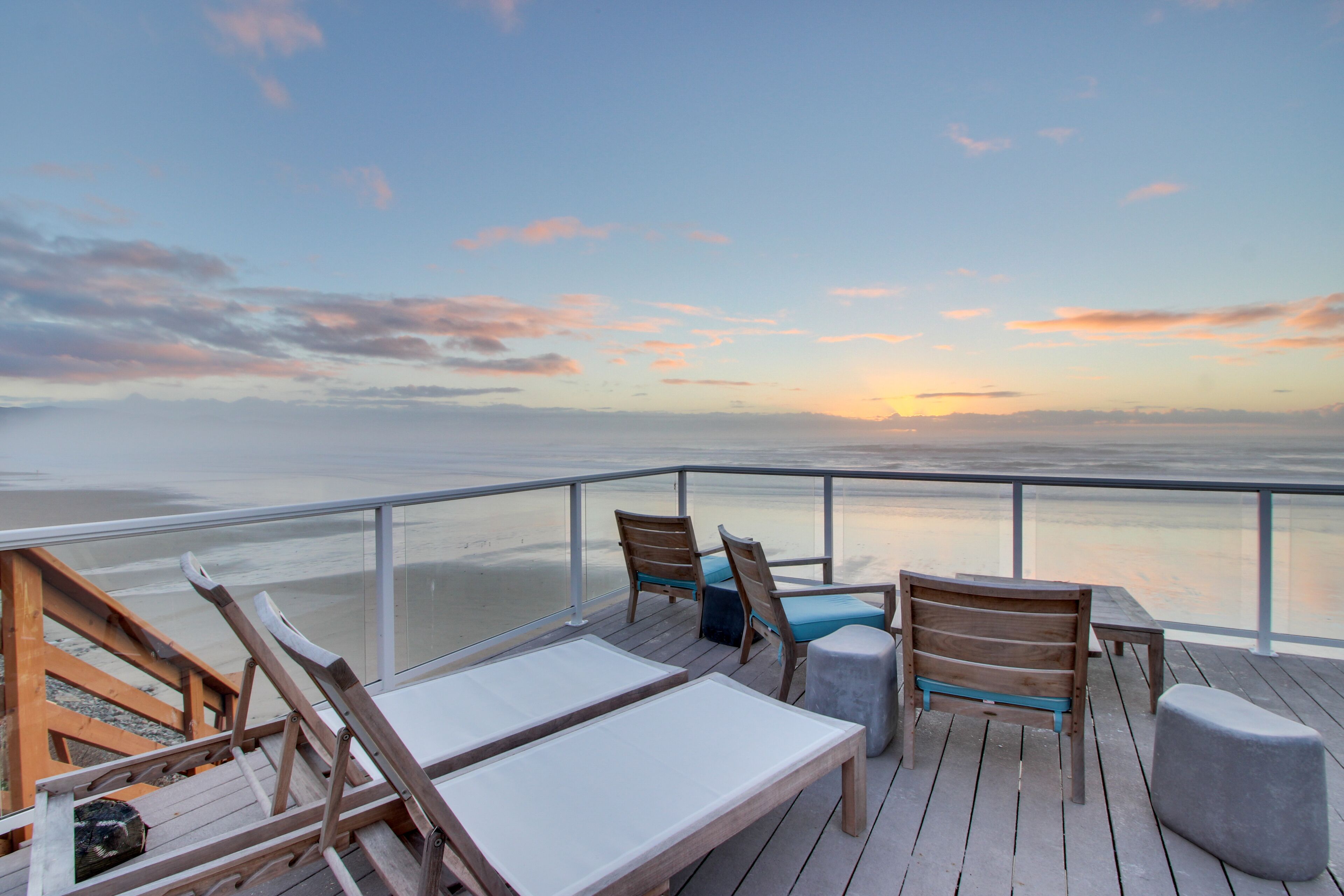 Modern dog-friendly studio with beachside views & only steps to the beach