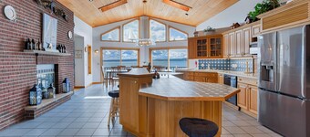 Sunrise Splendor: Spacious Seneca Lake Home