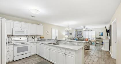 TB 39A Beautiful 3 bedroom ground floor condo at True Blue "Mulligan Marsh"