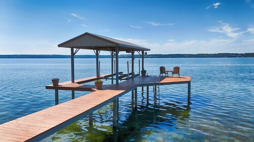 Viisi porttia: Lakeside Paradise! Seneca Lake ylellinen koti!