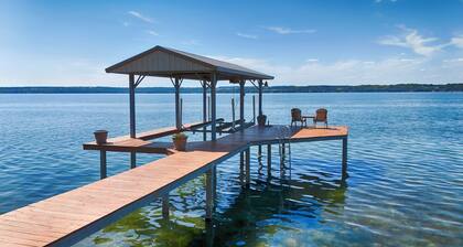 Five Gates: Lakeside Paradise! Seneca Lake Luxury Home!