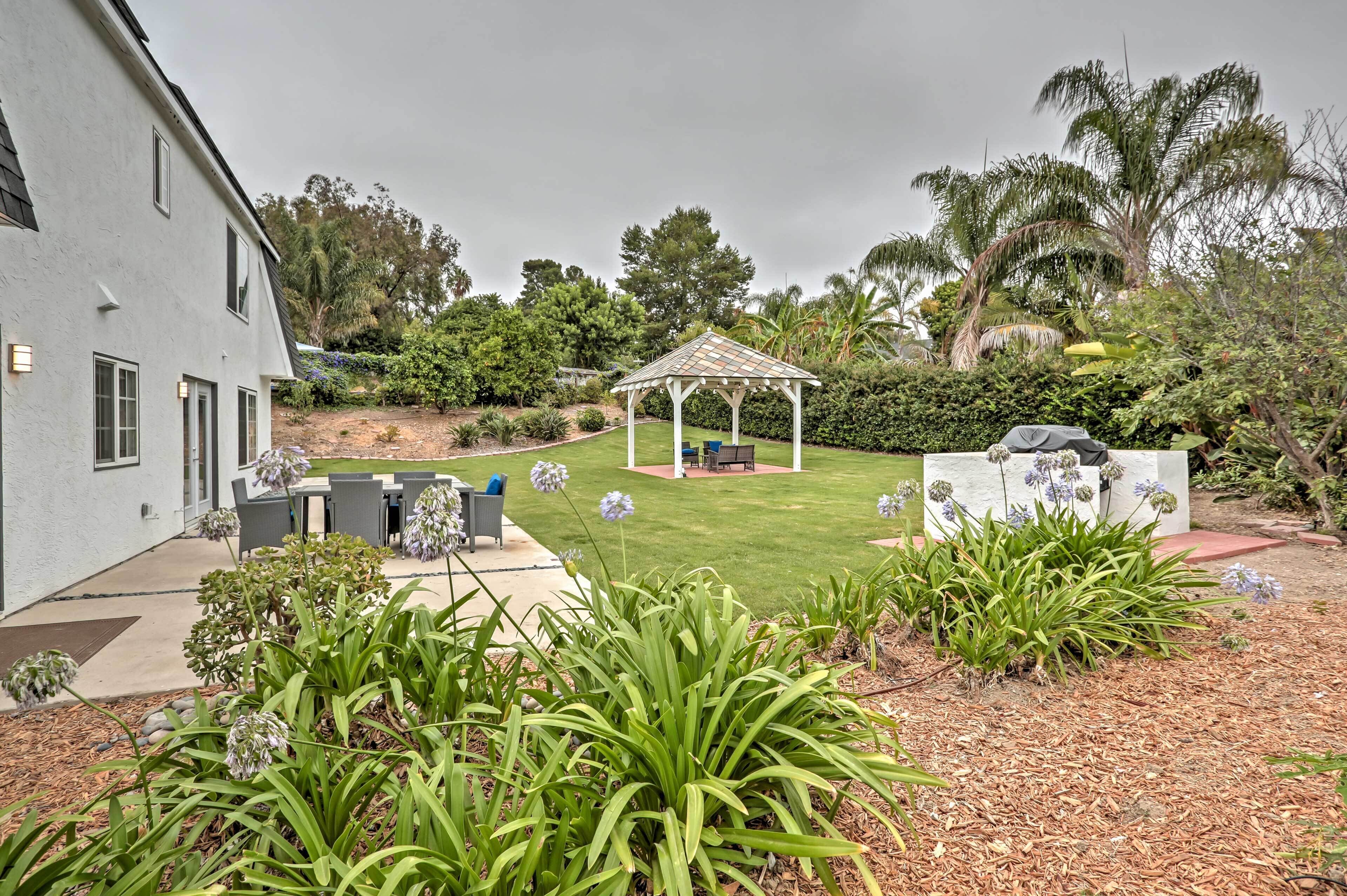 Spacious Oceanside Home: Patio & Grill, Near Beach