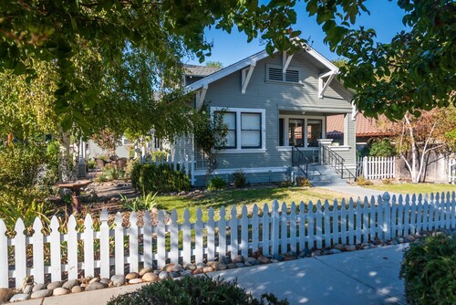 Poe House--Romantic Getaway or Perfect Family Gathering Place!