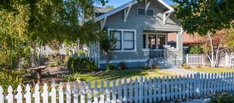 Poe House--Romantic Getaway or Perfect Family Gathering Place!