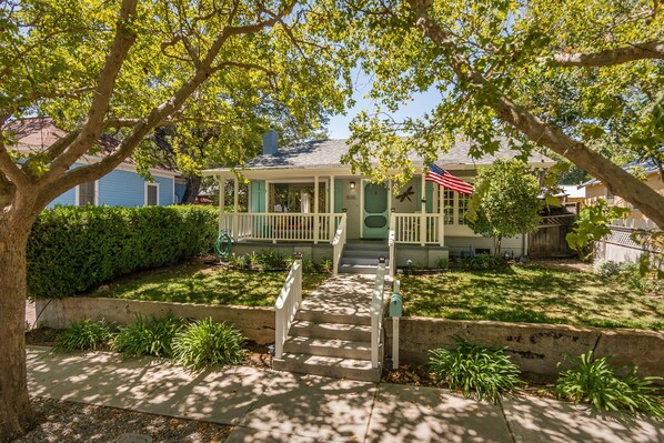 Exterior - The Sycamore - Downtown Fabulous! (Paso Robles)