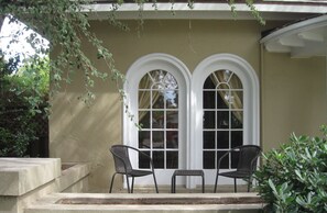 Exterior detail - Historic Craftsman + Garden Patio | Walk to Downtown | Jany House Downtown (Paso Robles)