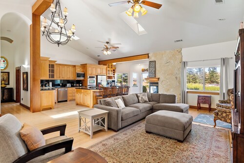 Uvae--Endless Views and Endless Privacy in Paso Robles Wine Country!