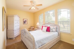 4 Schlafzimmer, Bügeleisen/Bügelbrett, WLAN, Bettwäsche