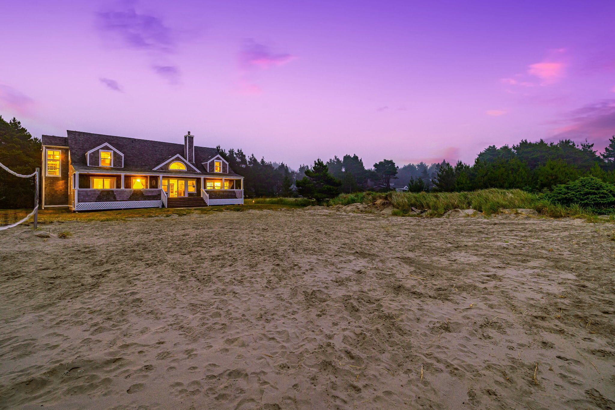Your Coastal Sanctuary Awaits- 3 Min Walk to Beach+HotTub* 4th NT FREE