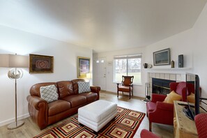 Una televisión, libros