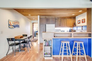 Dining - Lakefront Condo with Shared Dock, Pool, Hot Tub & Tennis (Chelan)