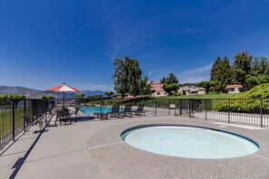 Pool - Lakefront Condo with Shared Dock, Pool, Hot Tub & Tennis (Chelan)