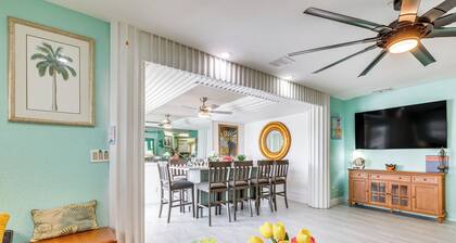 Breezy ‘White Sands House’ Steps to Gulf Shore!