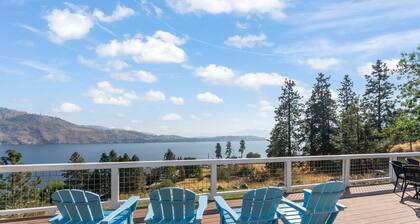 Lake-Chelan-view home with large deck, new hot tub, Ping-Pong & foosball table