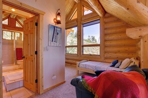 2 habitaciones, tabla de planchar con plancha, internet y ropa de cama 