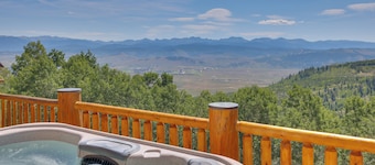 7 Mi to Granby Ranch: Secluded Cabin w/ Mtn Views!