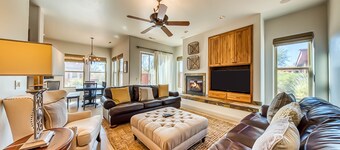 Bright & Lovely Home with Patio, Balcony, Mountain Views & Shared Hot Tub/Pool