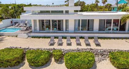Villa Esprit–Stunning beachfront villa in North Side w/pool-by Cayman Villas