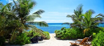 Serenity Sands: 2 BR / 2 BA Villa in Bodden Town, 4 Personen