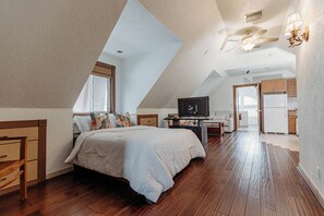 2 chambres, bureau, fer et planche à repasser, Wi-Fi gratuit