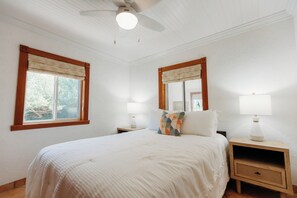 2 bedrooms, desk, iron/ironing board, free WiFi