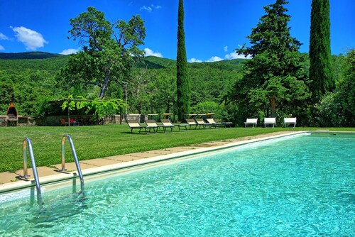 Villa Poggiolino - Villa de campagne avec piscine dans la vallée du Casentino, Toscane