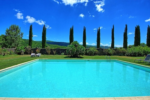 Villa Capolona - Villa mit Pool im Casentino-Tal, Toskana