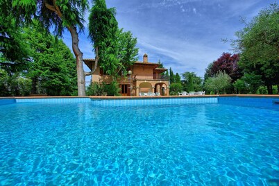 Villa Lauretana - Vacation Rental in Torrita di Siena, Tuscany