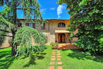 Building Exterior, Garden